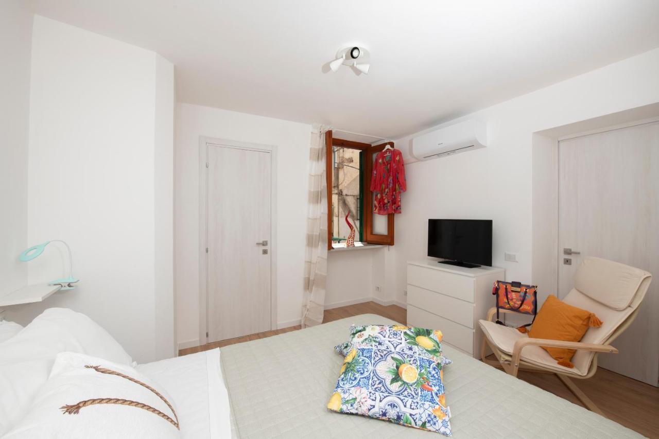 Double Room Private Bathroom 2