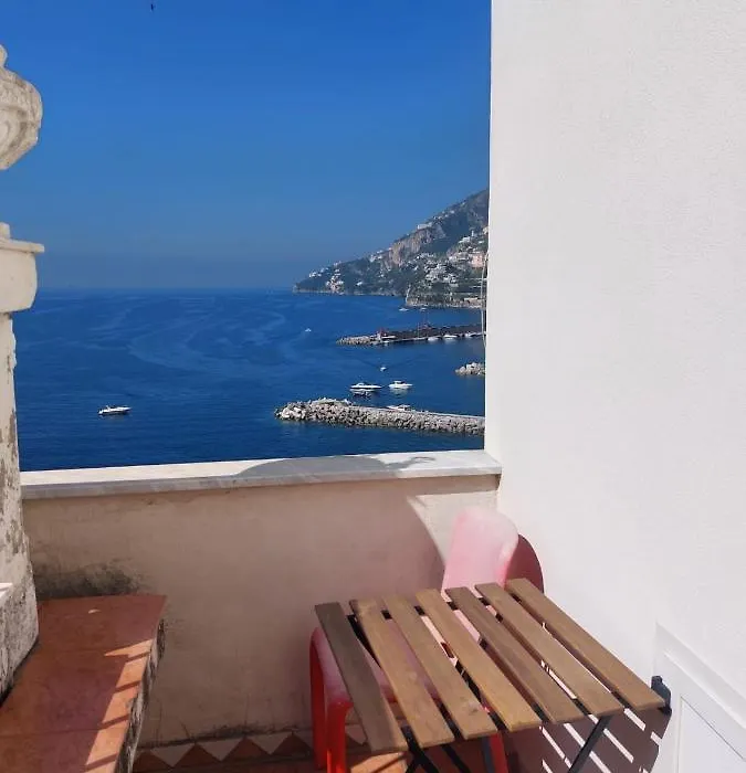 La stanza sul Porto di Amalfi camera piccina piccina con bagno privato e terrazzino vista mare-1