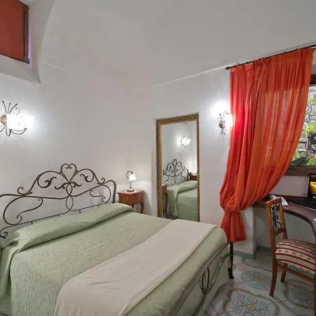 L'Antico Borgo Dei Limoni-2