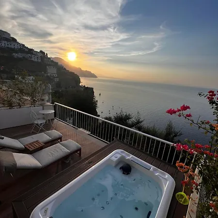 Seajewelsdeluxurysuite-3