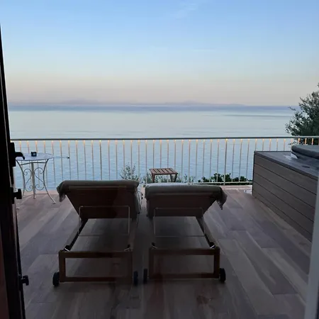 Seajewelsdeluxurysuite-2