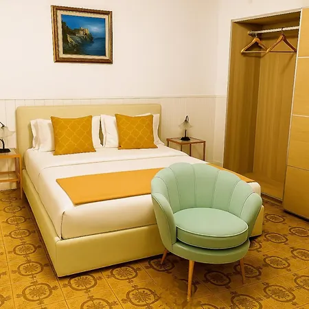 Amalfi Coast Room-3